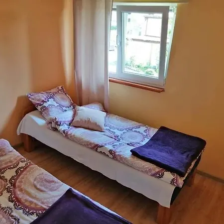 Domki I Pokoje Goscinne Na Gorce * Sarbinowo